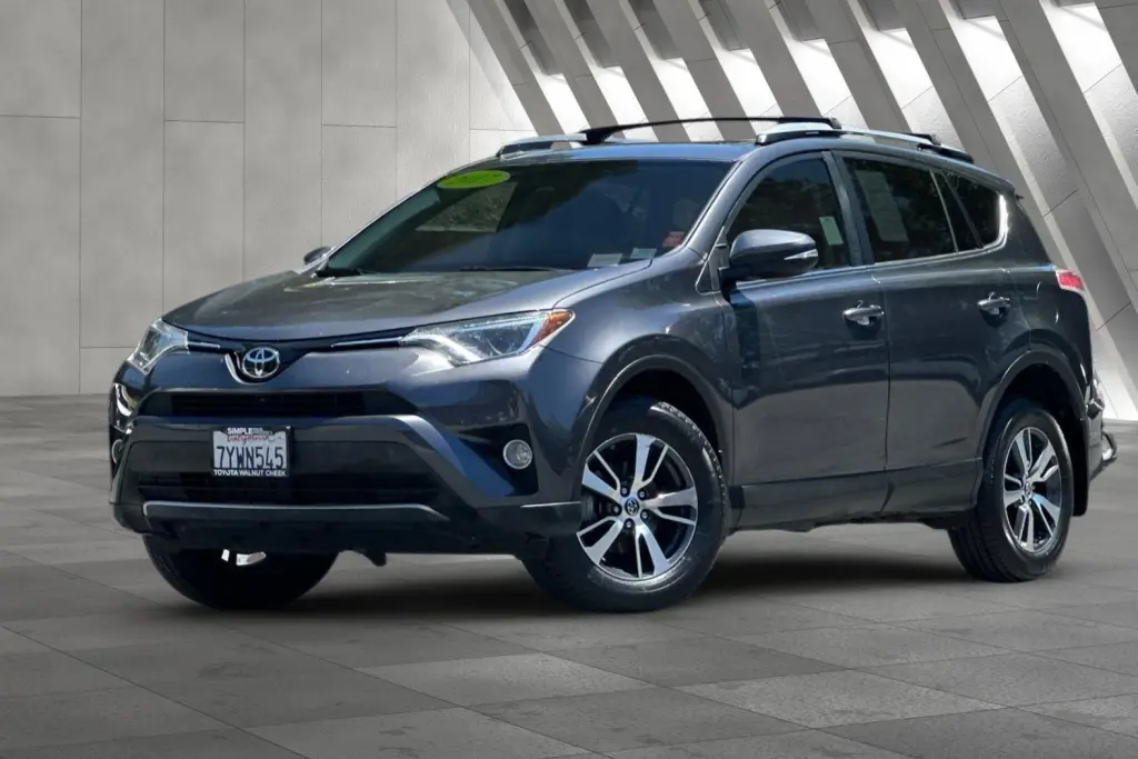Toyota RAV4 2017 AWD XLE 4dr SUV