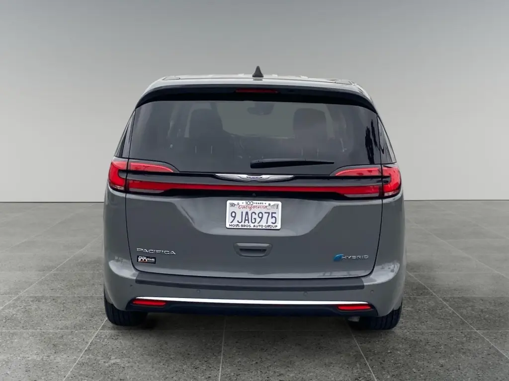 Chrysler Pacifica Plug-In Hybrid 2023 Touring L 4dr Mini-Van