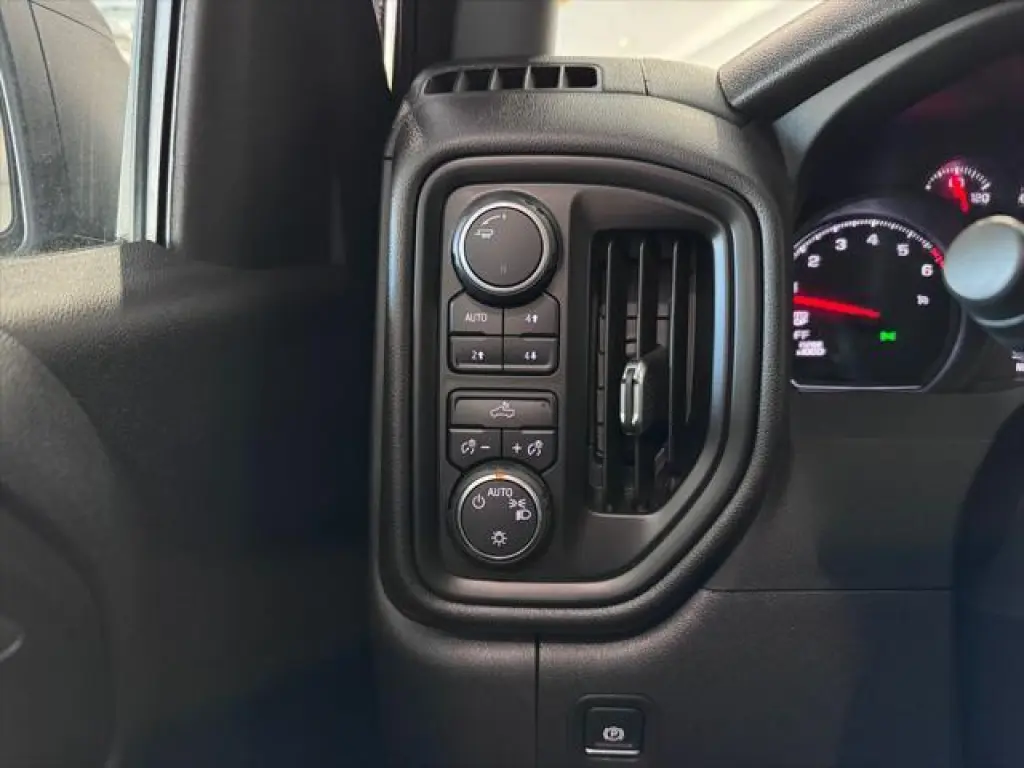 Chevrolet Silverado 1500 Limited 2022 4x4 Custom Trail Boss 4dr Crew Cab 5.8 ft. SB