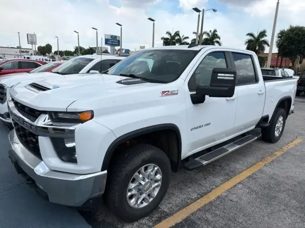 Chevrolet Silverado 2500HD 2022 4x4 LT 4dr Crew Cab SB