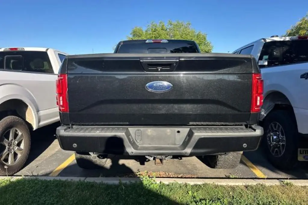 Ford F-150 2015 4x4 Platinum 4dr SuperCrew 6.5 ft. SB