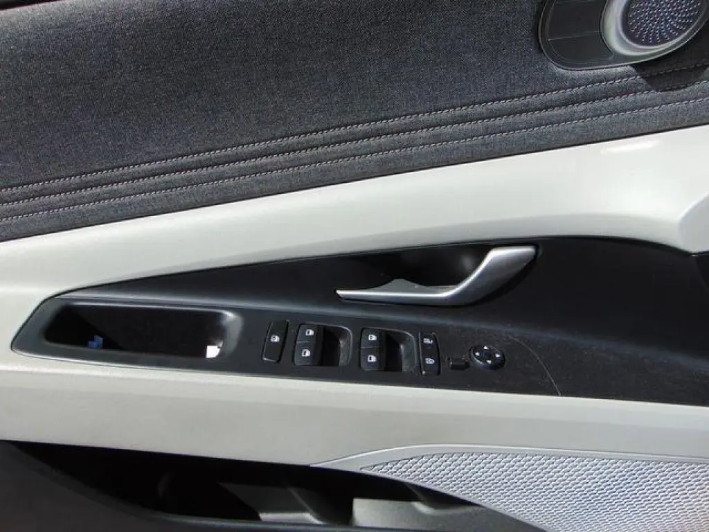 Hyundai ELANTRA Hybrid 2025 Limited 4dr Sedan
