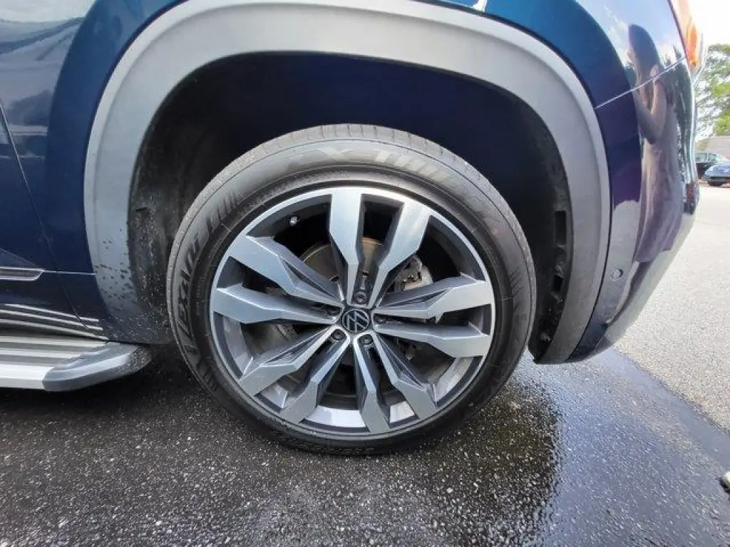 Volkswagen Atlas 2021 AWD V6 SEL Premium R-Line 4Motion 4dr SUV (midyear release)