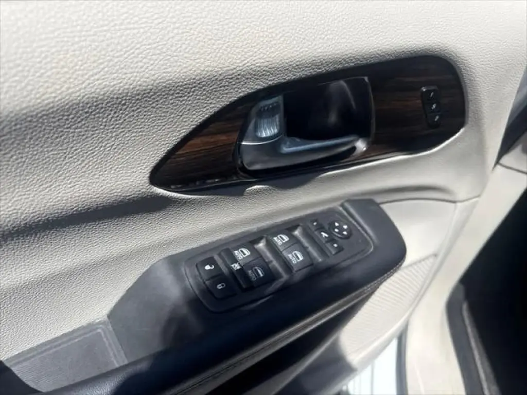 Chrysler Pacifica 2023 Limited 4dr Mini-Van