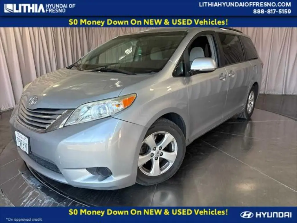 Toyota Sienna 2016 LE 7-Passenger Auto Access Seat 4dr Mini-Van