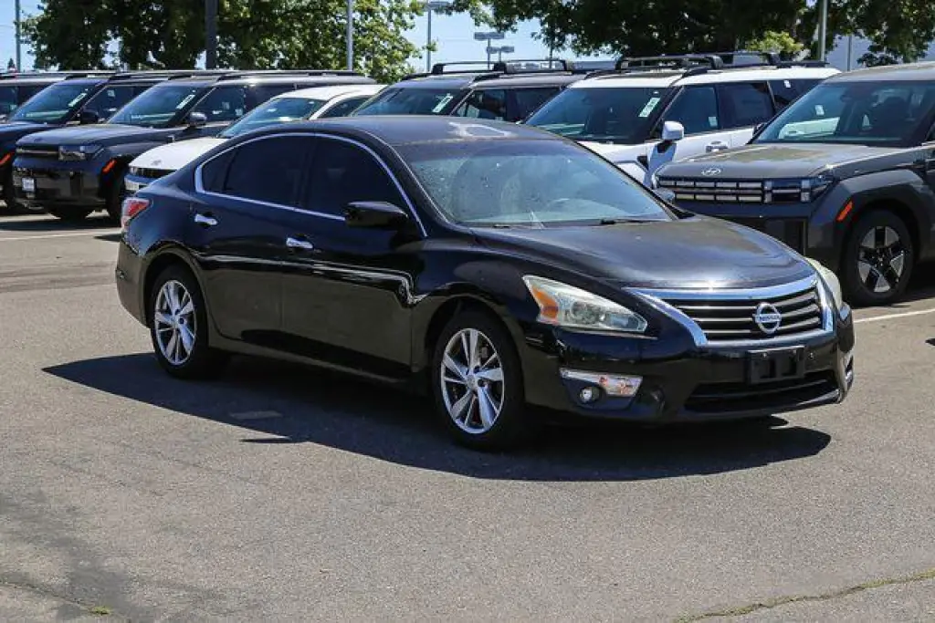 Nissan Altima 2015 2.5 SV 4dr Sedan