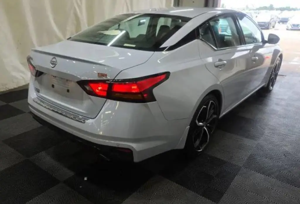 Nissan Altima 2023 2.5 SR 4dr Sedan