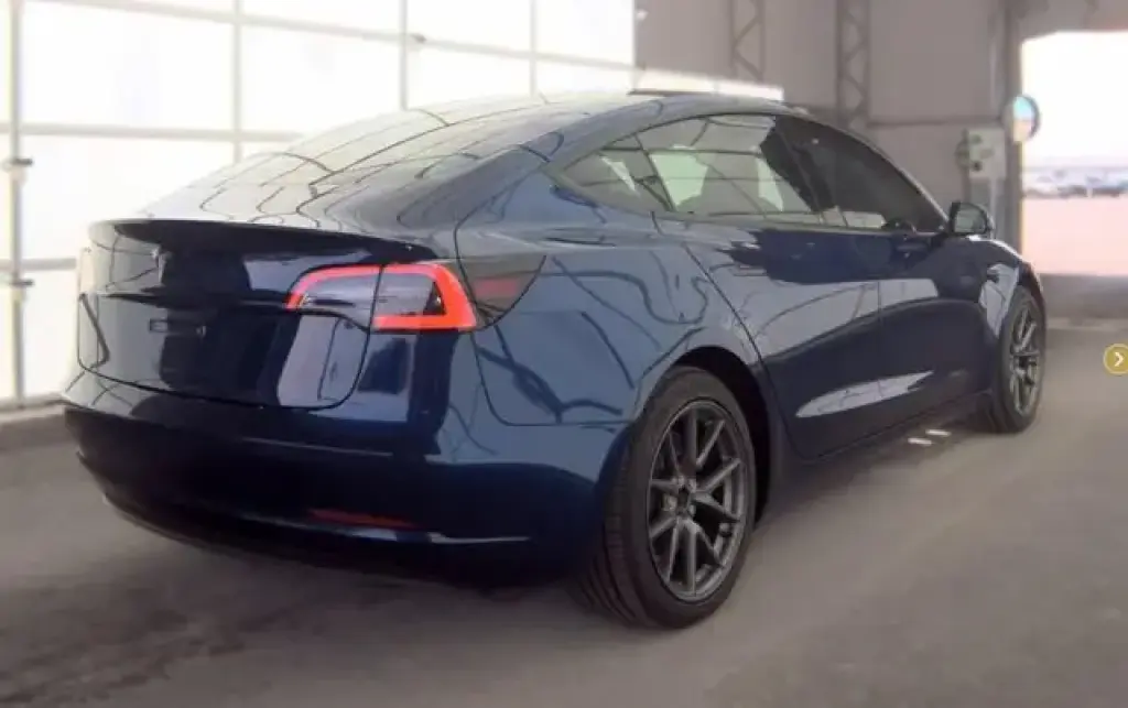 Tesla Model 3 2023 4dr Sedan