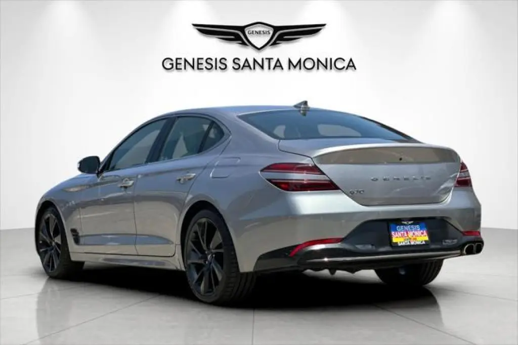 Genesis G70 2023 AWD 2.0T 4dr Sedan
