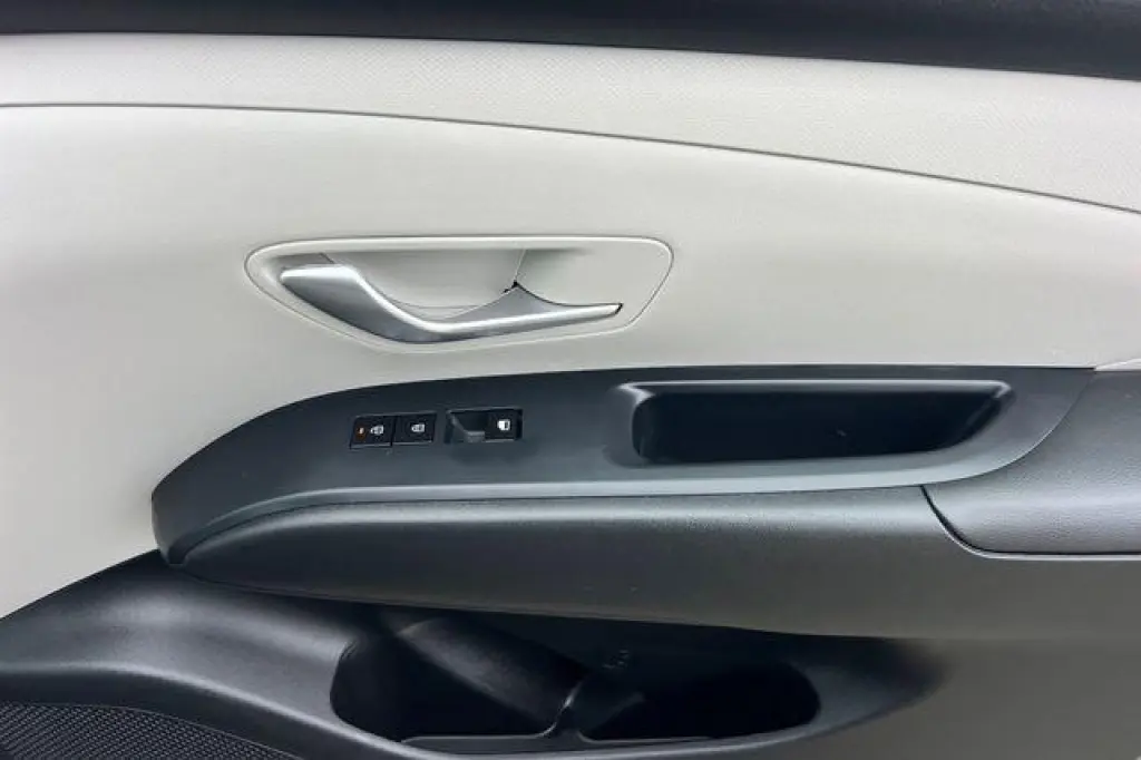 Hyundai TUCSON 2025 SE 4dr SUV