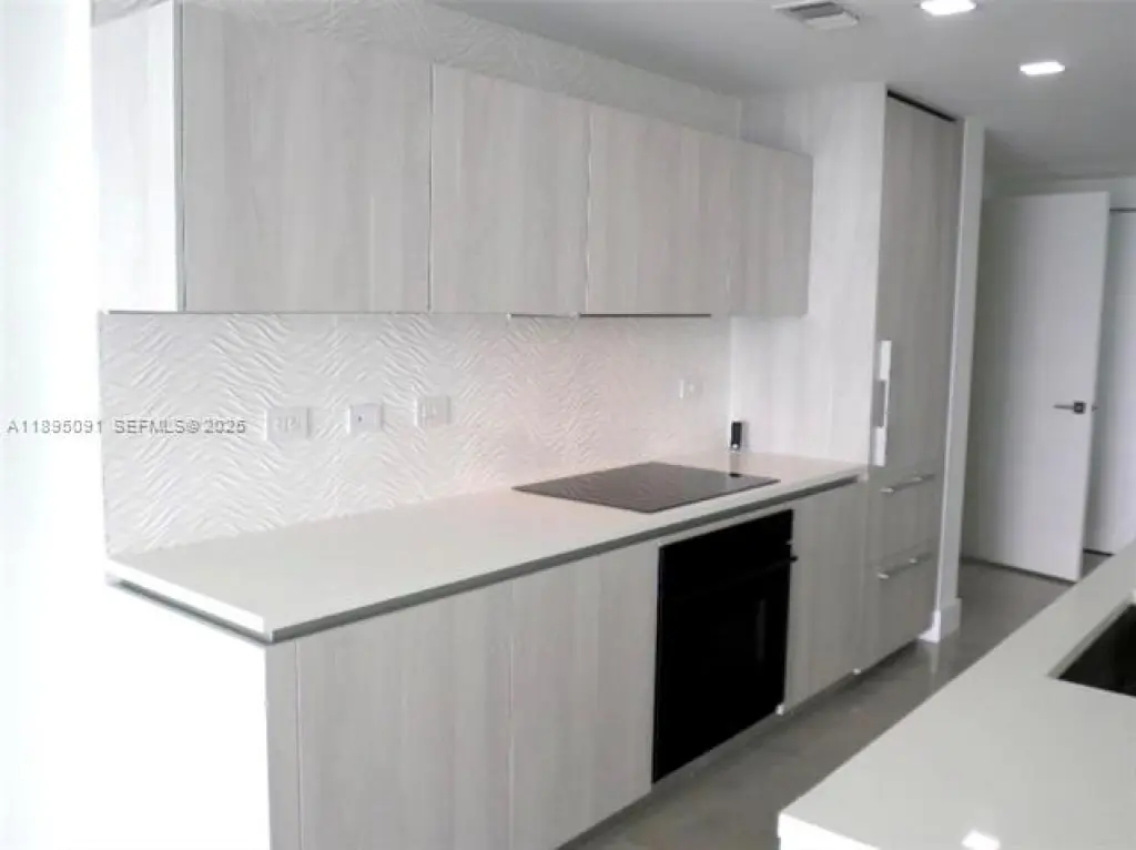 Propiedad en alquiler con 1 dormitorio y 1.5 baños en Miami