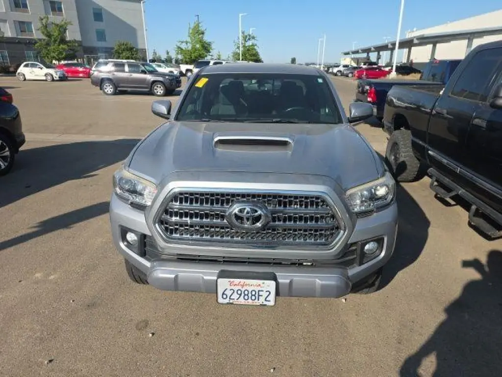 Toyota Tacoma 2017 4x4 TRD Pro 4dr Double Cab 5.0 ft SB 6A