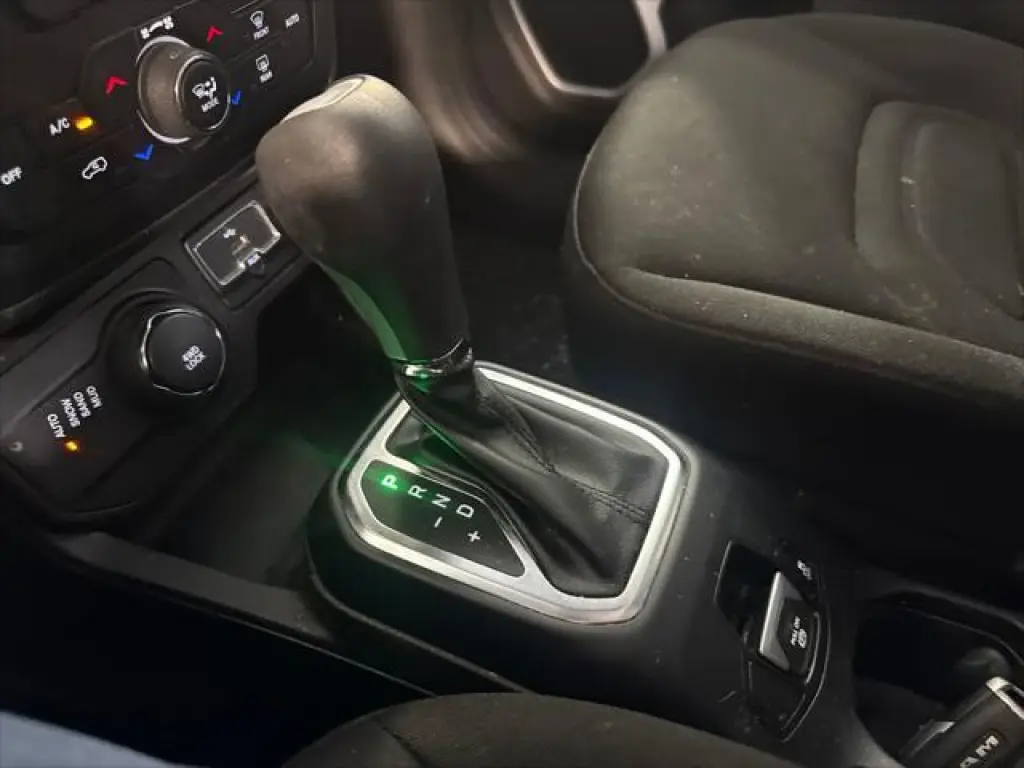 Jeep Renegade 2021 4x4 Latitude 4dr SUV
