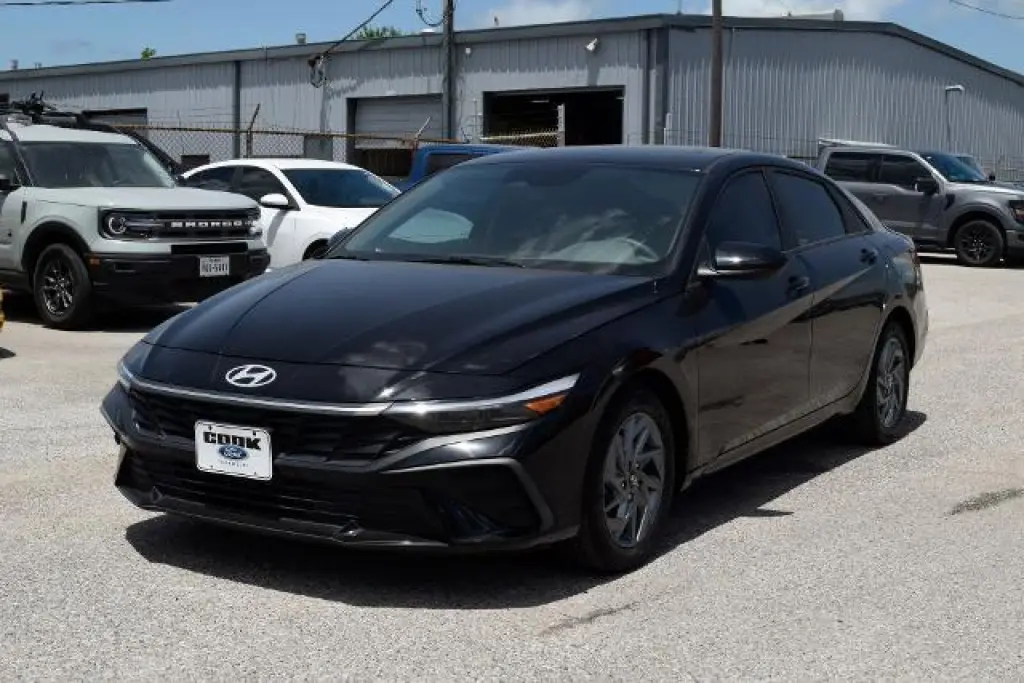 Hyundai ELANTRA 2024 SEL 4dr Sedan