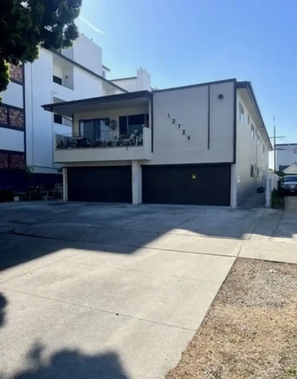 Large studio Apt in Los Angele