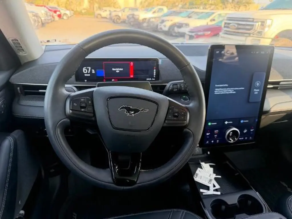 Ford Mustang Mach-E 2023 Premium 4dr SUV