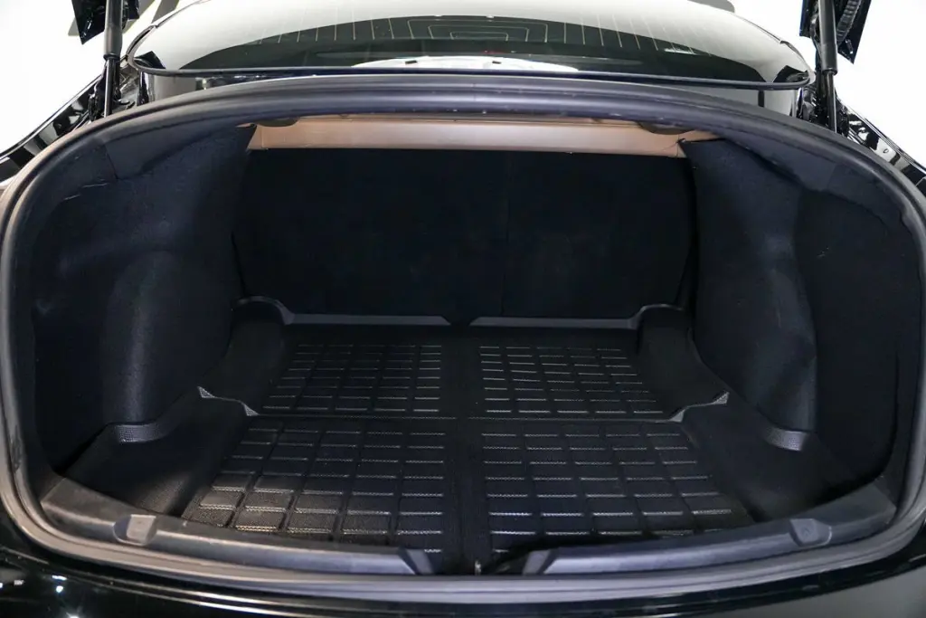 2019 Tesla Model 3 Standard Range Plus