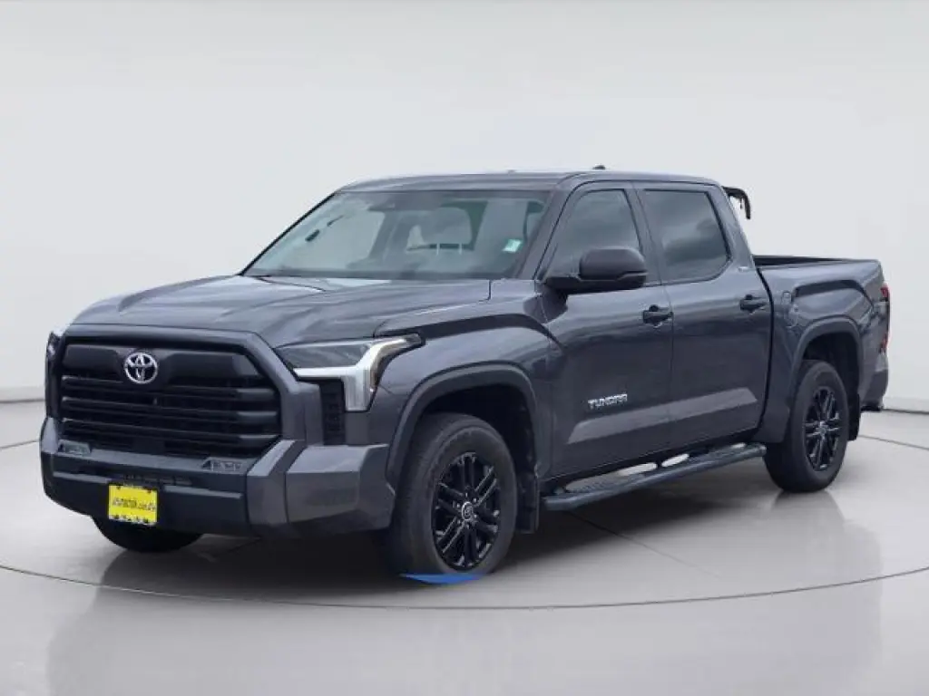 Toyota Tundra 2024 4x2 SR5 4dr CrewMax Cab Pickup SB