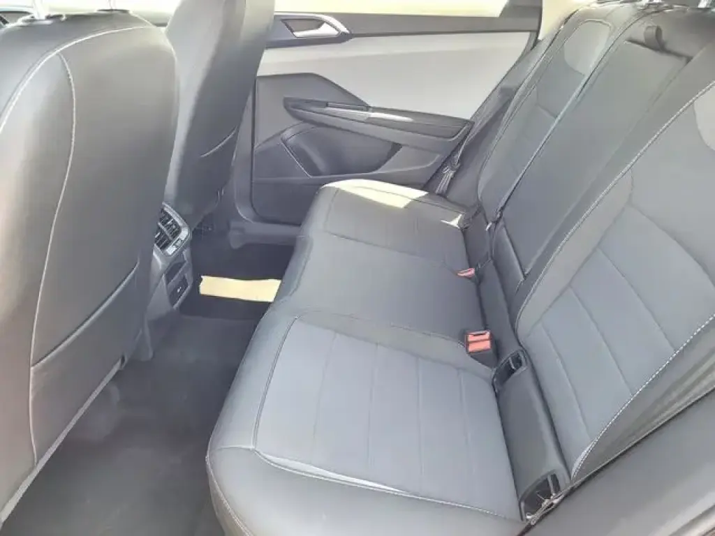 Volkswagen Taos 2024 SE 4dr SUV