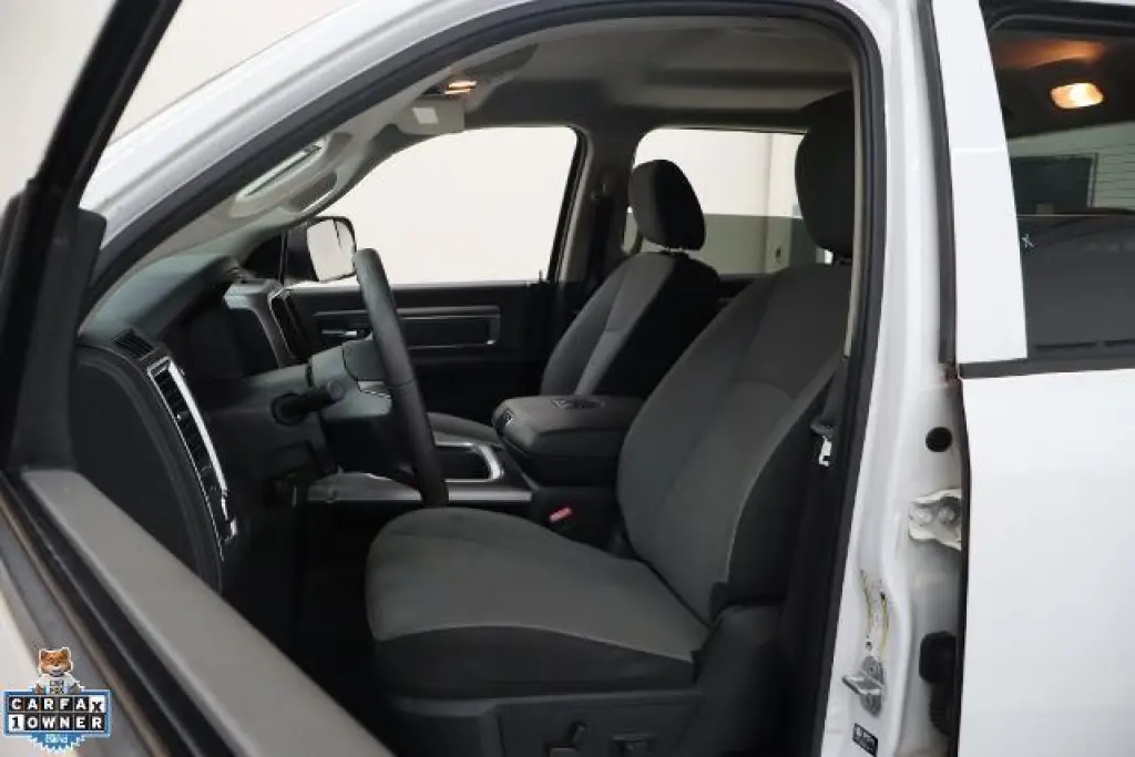 Ram 1500 Classic 2023 4x2 SLT 4dr Crew Cab 5.5 ft. SB Pickup