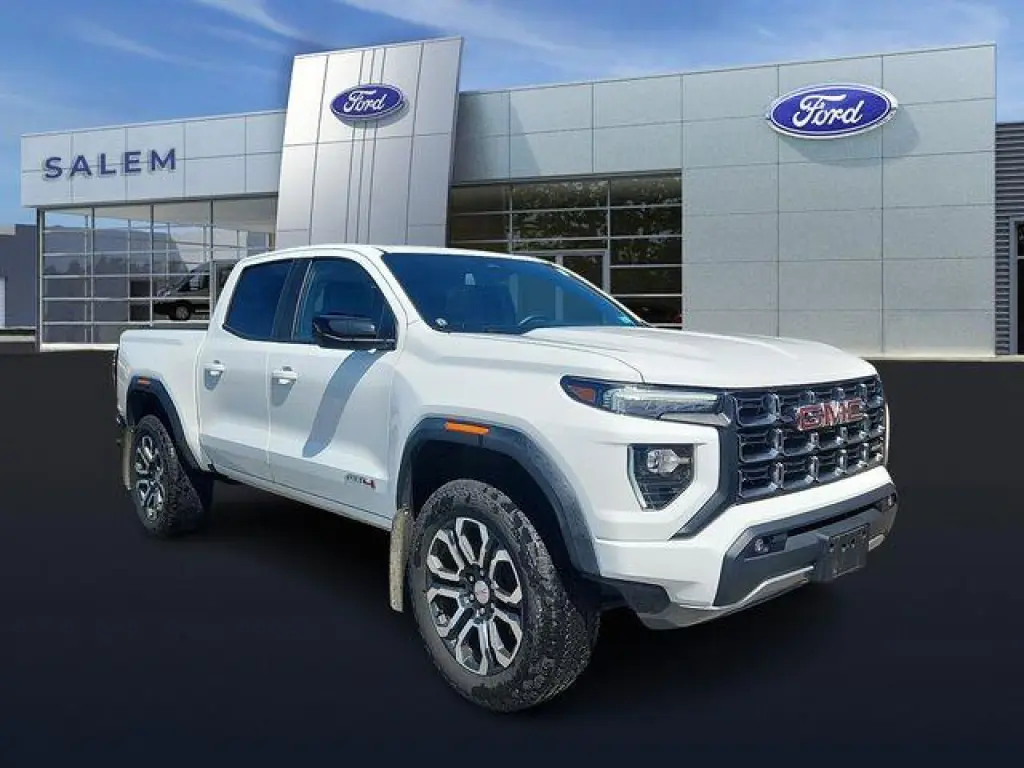 GMC Canyon 2024 4x4 AT4 4dr Crew Cab 5 ft. SB