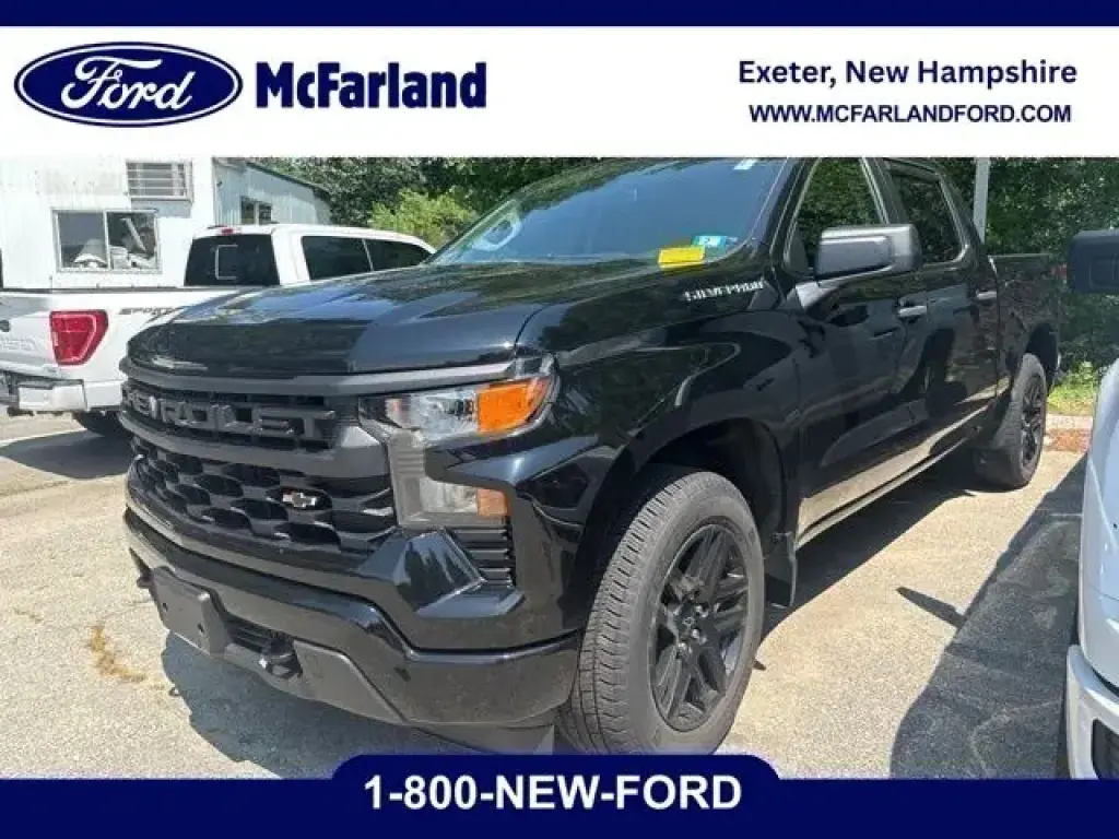 Chevrolet Silverado 1500 2023 4x4 Custom 4dr Crew Cab 5.8 ft. SB
