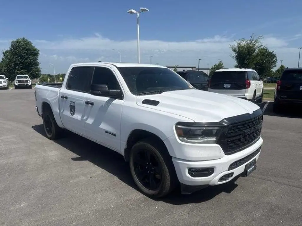 Ram 1500 2023 4x4 Lone Star 4dr Crew Cab 5.6 ft. SB Pickup