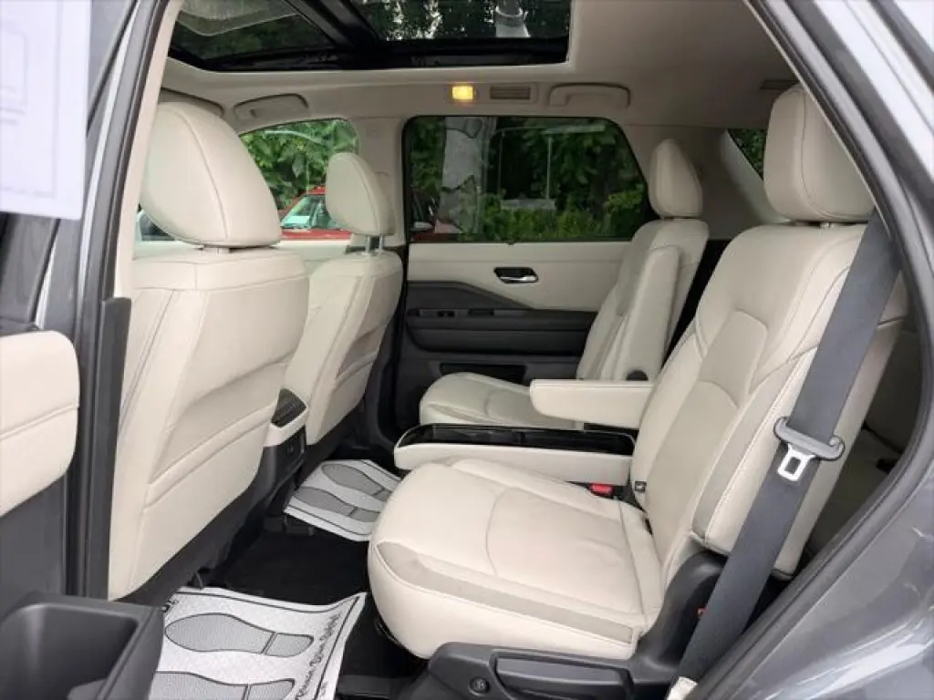 Nissan Pathfinder 2023 AWD SL 4dr SUV