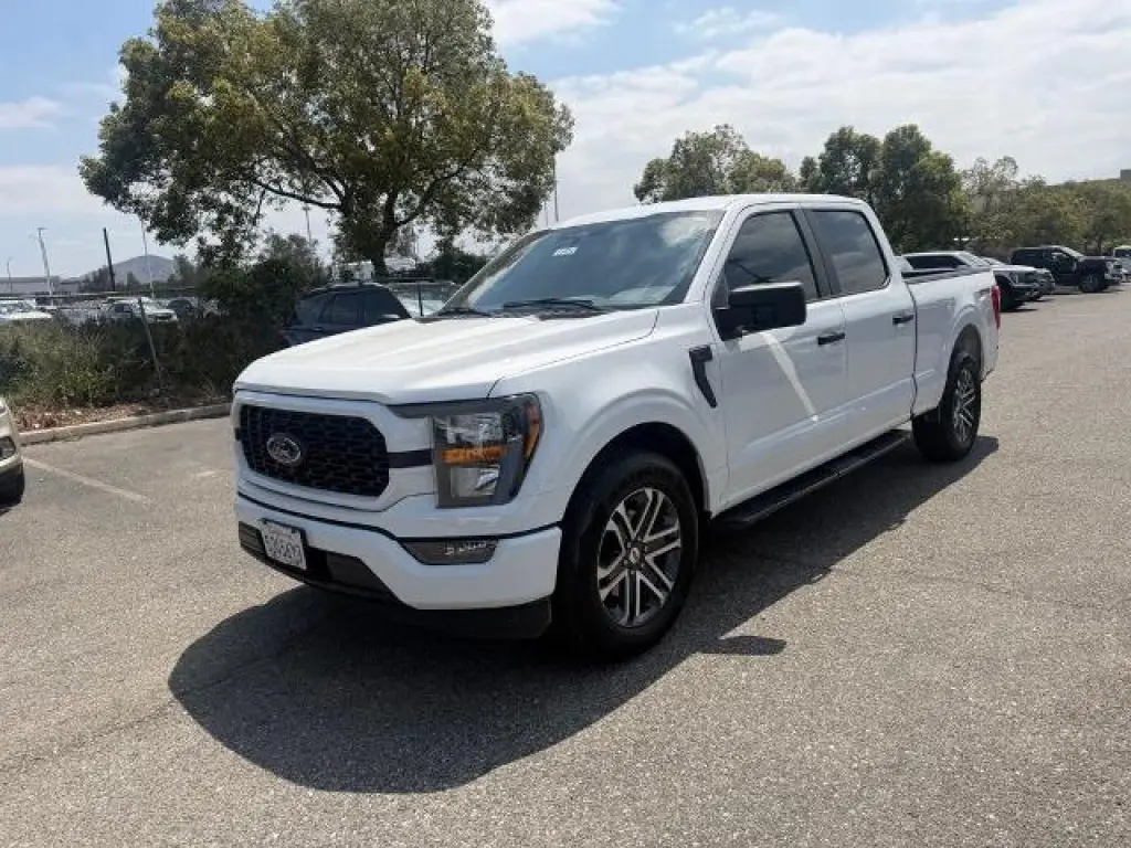 Ford F-150 2023 4x2 XL 4dr SuperCrew 5.5 ft. SB