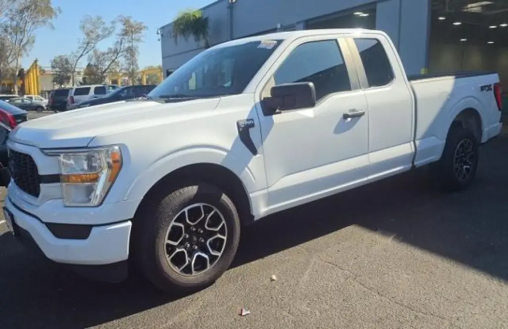 Ford F-150 2022 4x2 XL 4dr SuperCab 6.5 ft. SB