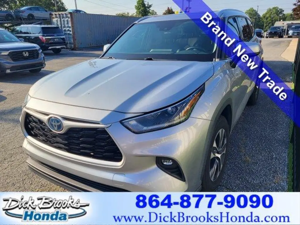 Toyota Highlander Hybrid 2021 XLE 4dr SUV