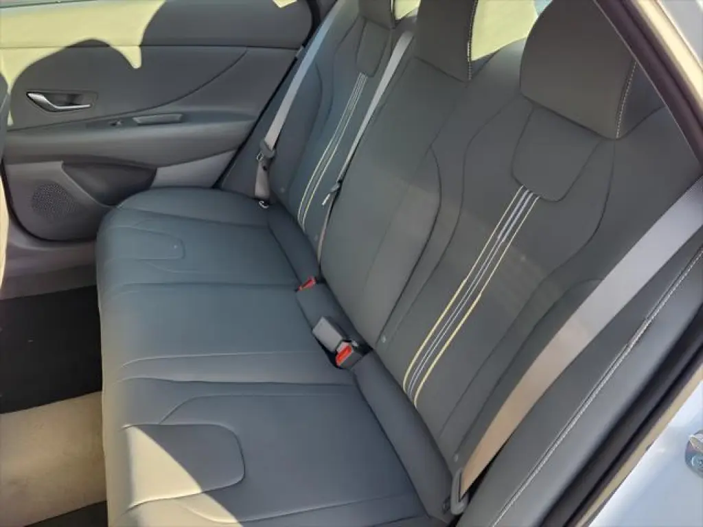 Hyundai ELANTRA 2026 SEL Sport 4dr Sedan