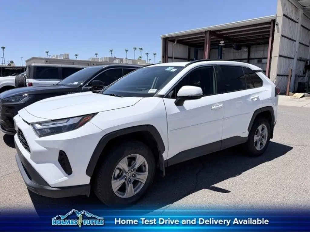 Toyota RAV4 Hybrid 2024 AWD XLE 4dr SUV