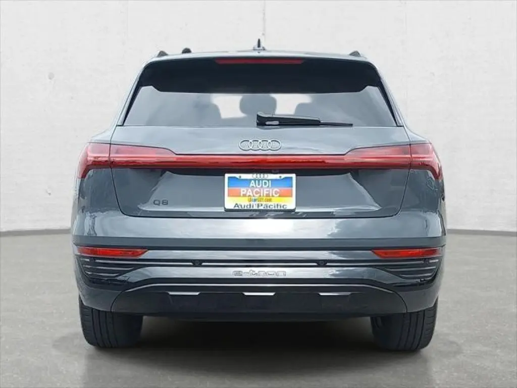 Audi Q8 e-tron 2024 AWD quattro Premium 4dr SUV
