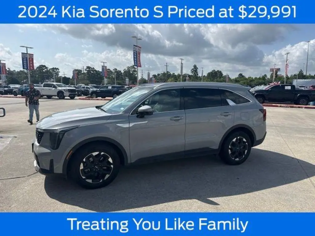 Kia Sorento 2024 S 4dr SUV