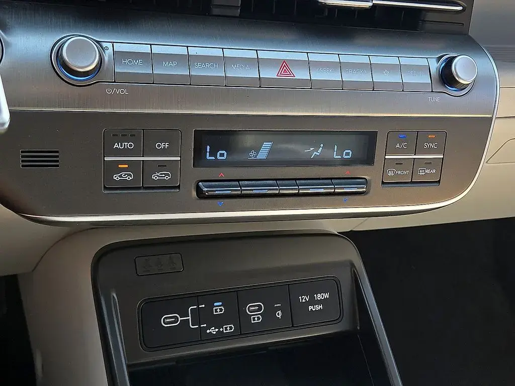 Hyundai KONA 2024 AWD Limited 4dr Crossover