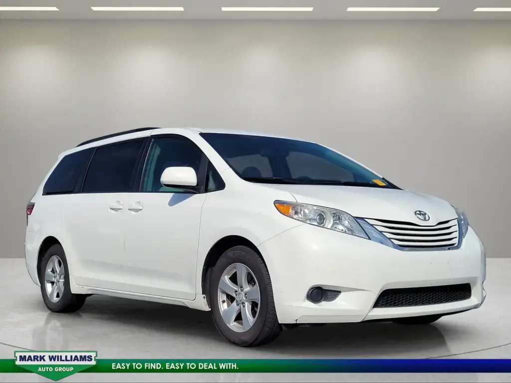 Toyota Sienna 2016 LE 7-Passenger Auto Access Seat 4dr Mini-Van