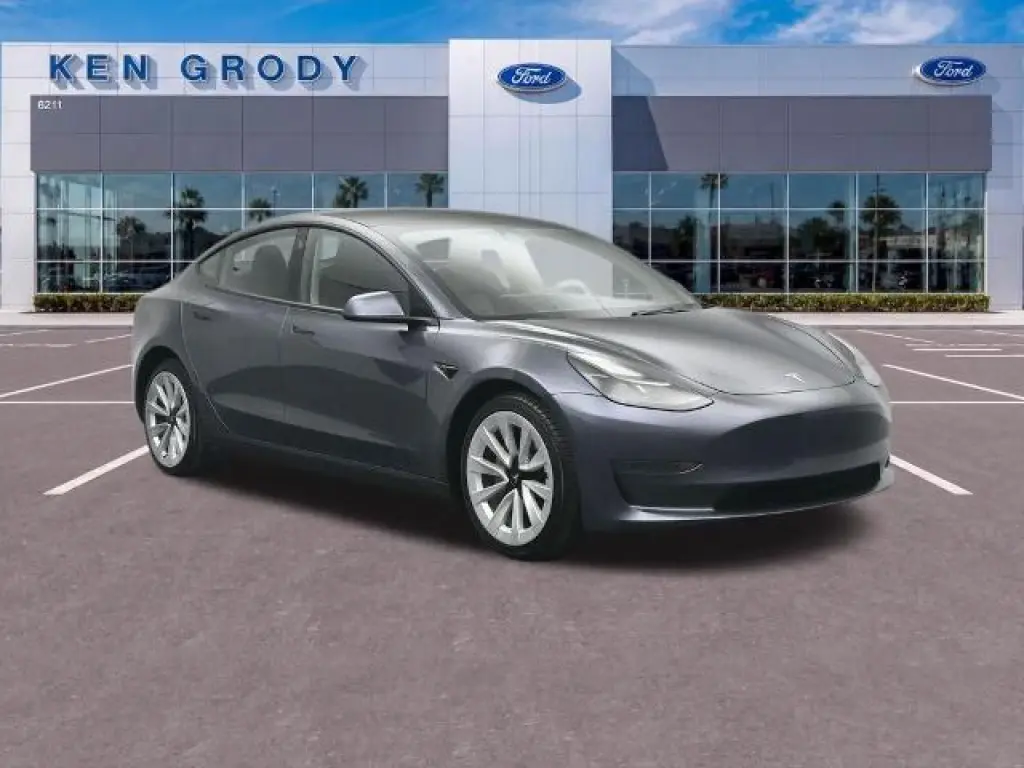 Tesla Model 3 2023 4dr Sedan