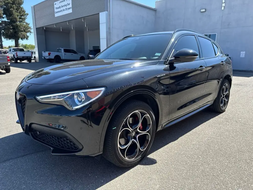 Alfa Romeo Stelvio 2023 AWD Ti Lusso 4dr Crossover