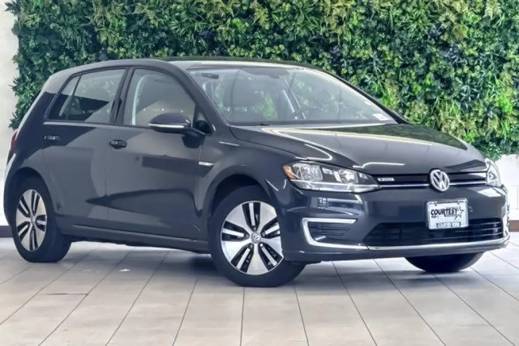 Volkswagen e-Golf 2019 SE 4dr Hatchback