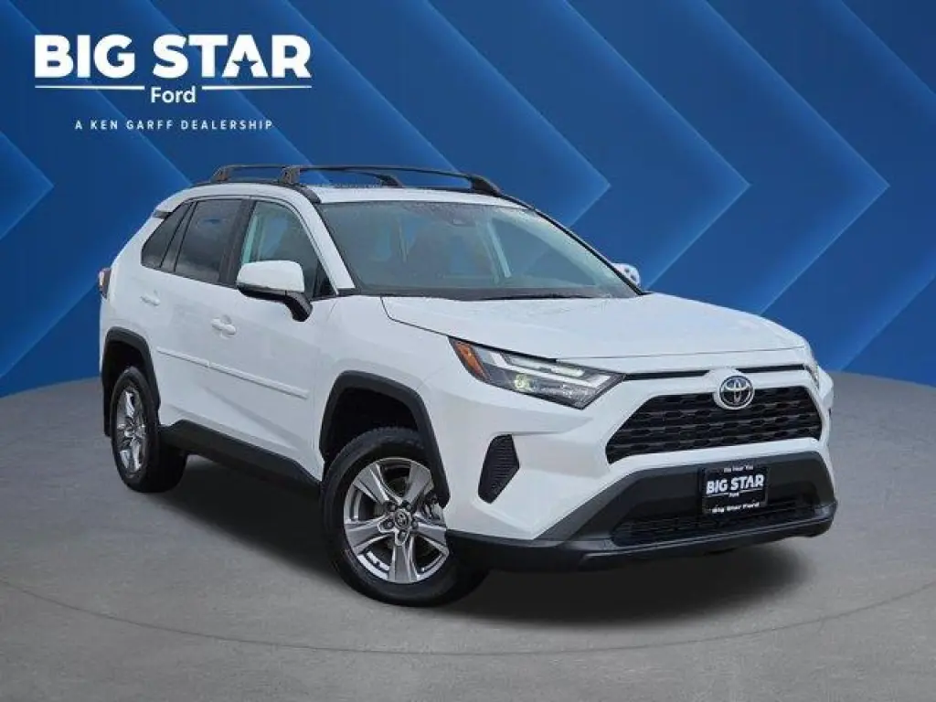 Toyota RAV4 2025 XLE 4dr SUV