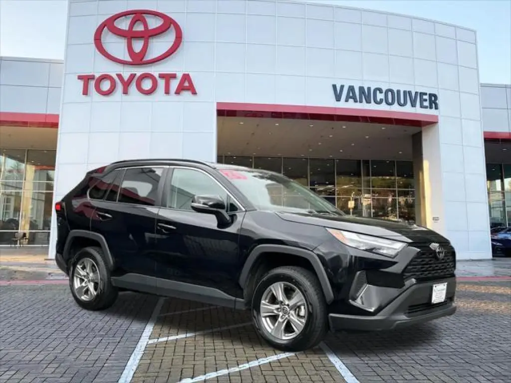 Toyota RAV4 2024 AWD XLE 4dr SUV