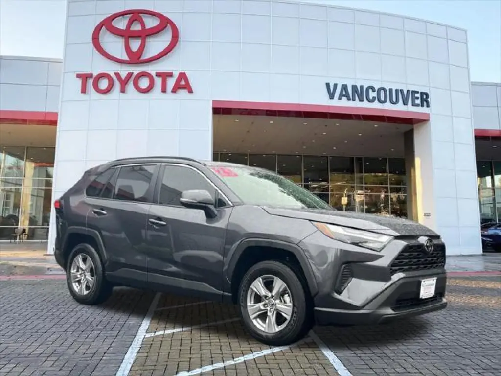 Toyota RAV4 2025 AWD XLE 4dr SUV