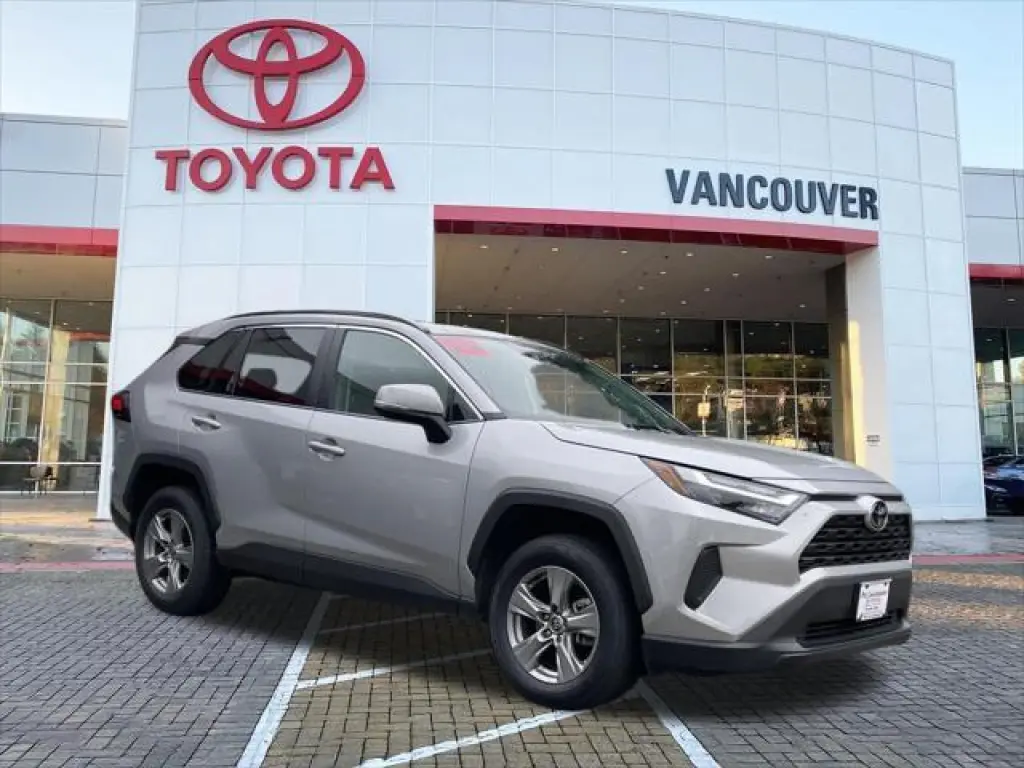 Toyota RAV4 2024 AWD XLE 4dr SUV