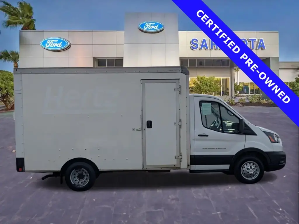 Ford Transit 2022 350 HD 2dr 138 in. WB DRW Cutaway Chassis w/9950 Lb. GVWR
