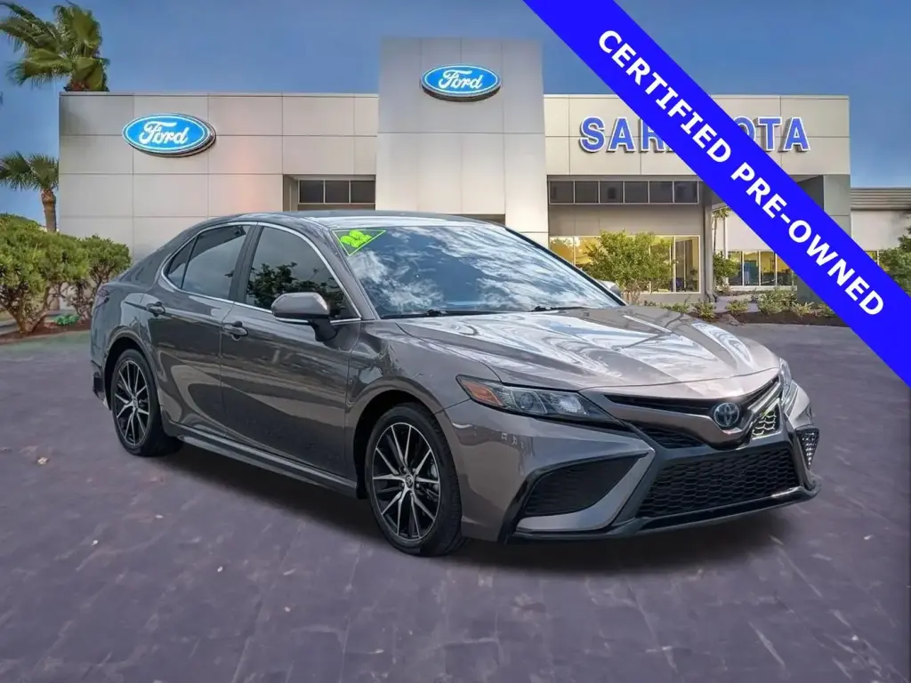Toyota Camry Hybrid 2022 SE 4dr Sedan