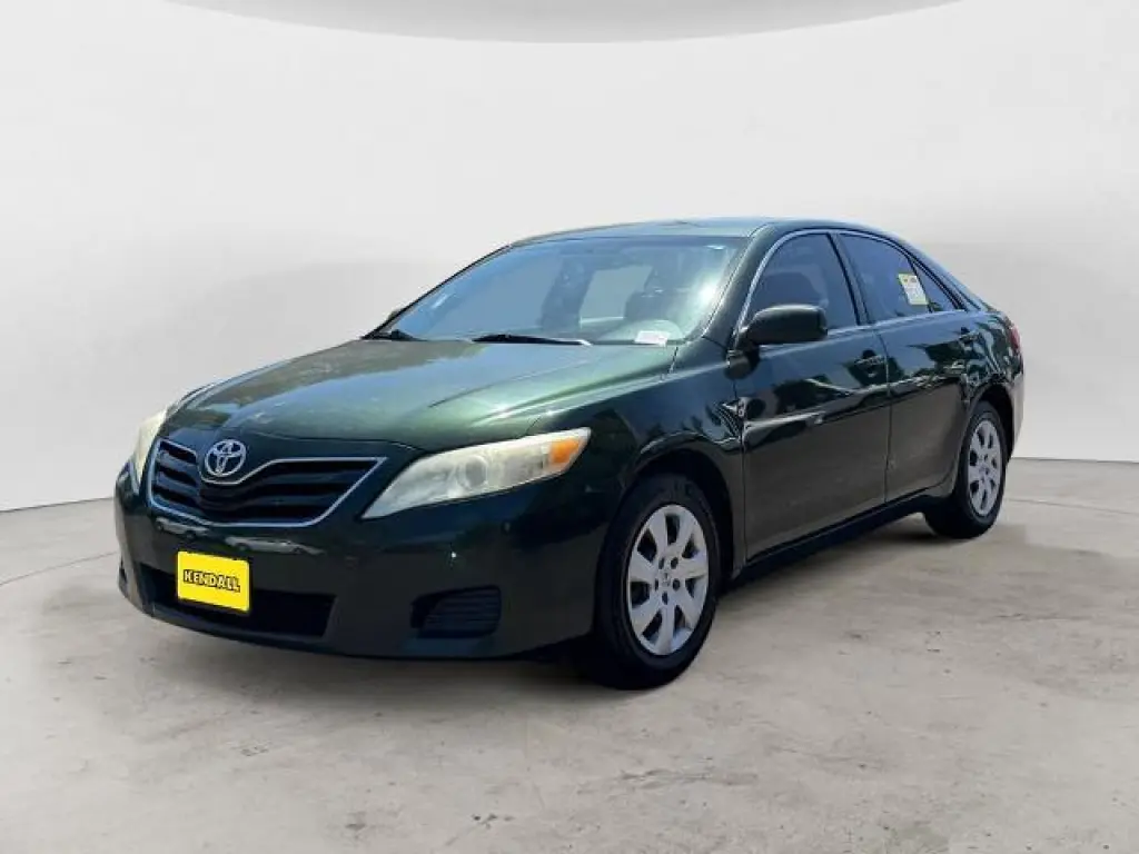 Toyota Camry 2011 SE 4dr Sedan 6M