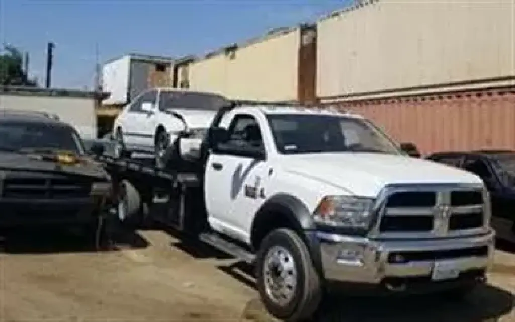 TIENES UN CARRO QUE NO TE SIRV