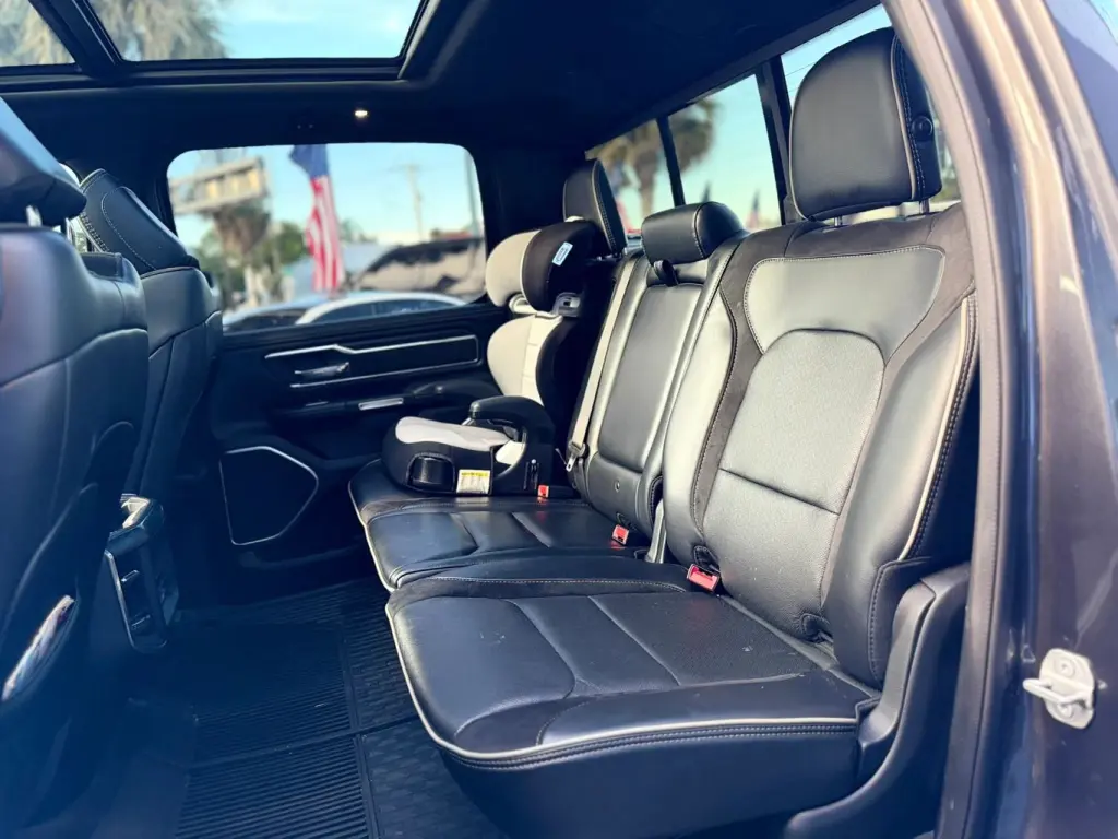 2023 RAM 1500 CREW CAB
