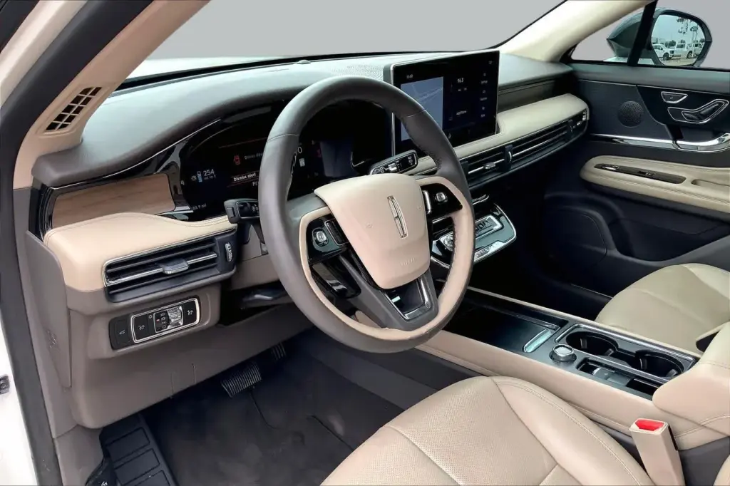 Lincoln Corsair 2024 Reserve 4dr SUV